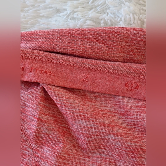 { Lululemon } Short Sleeve Swiftly Tee Heathered Alarming - Picture 4 of 5